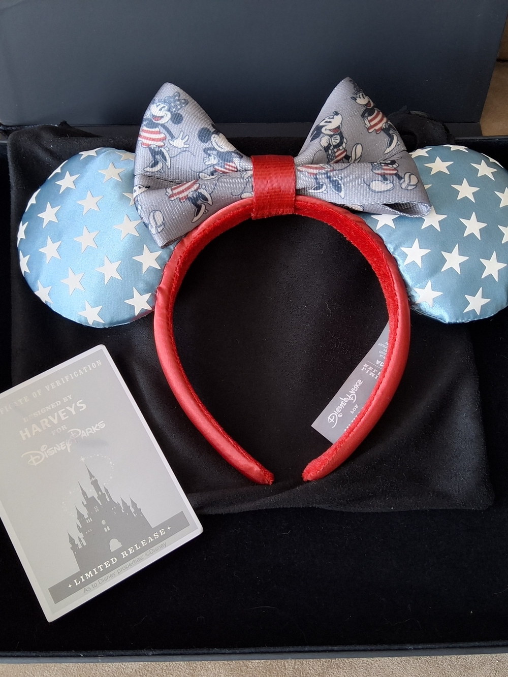 Harvey's Seatbelt Bags Limited Edition Disney Parks Americana Ears